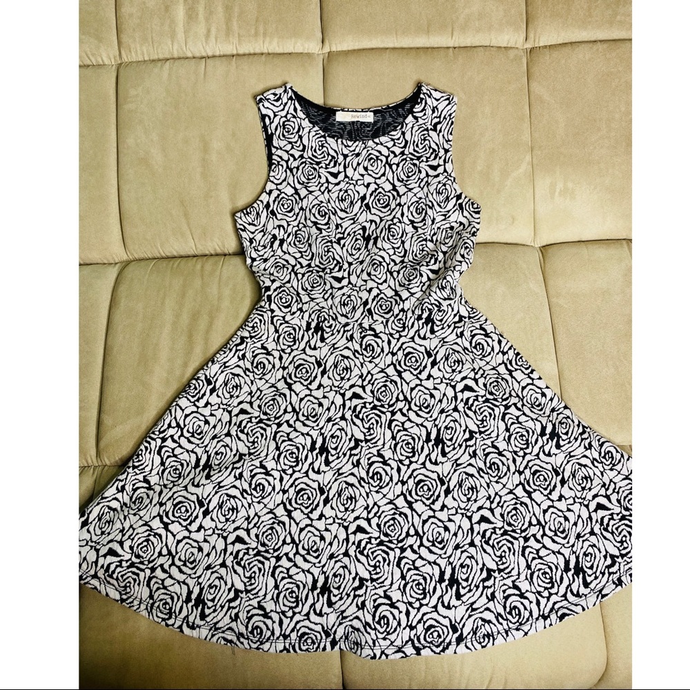 Rose Mini Skater Dress - Picture 2 of 2